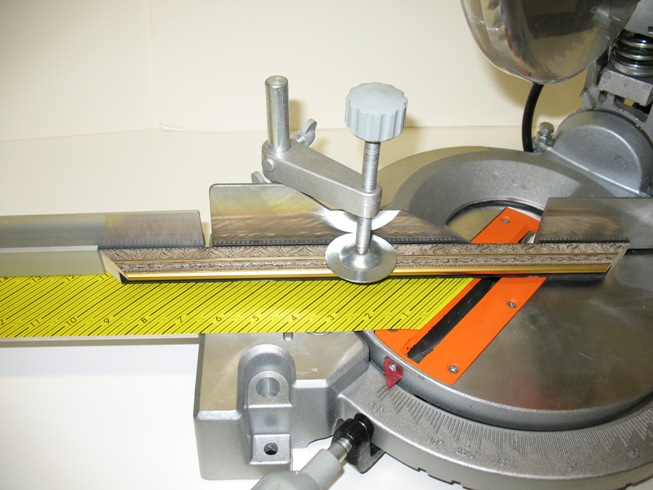 How to assemble the Logan saw fence extension